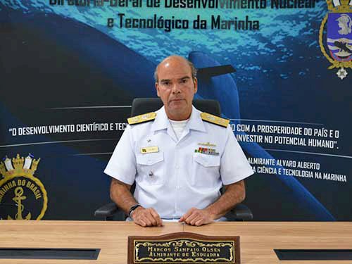 O Comandante da Marinha, Almirante Olsen, revogou portaria do antigo comandante que tratava de promoção de oficiais