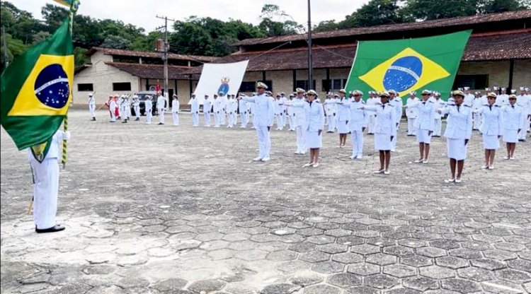 2ºBtlOpRib realiza Cerimônia de Juramento à Bandeira Nacional dos Novos Oficiais (RM2) Turma II/2023