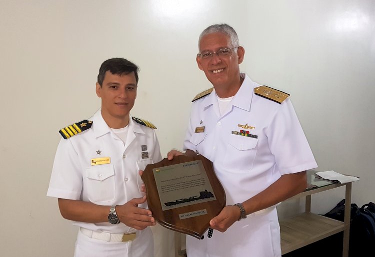 Aniversariante do Dia: Almirante de Esquadra Alípio  Jorge Rodrigues da Silva