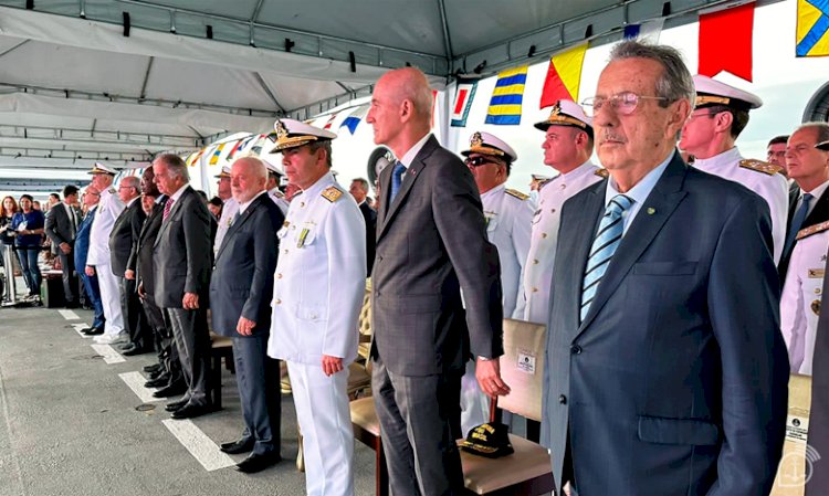 Dia do Marinheiro é celebrado a bordo do Navio Capitânia da Esquadra no RJ