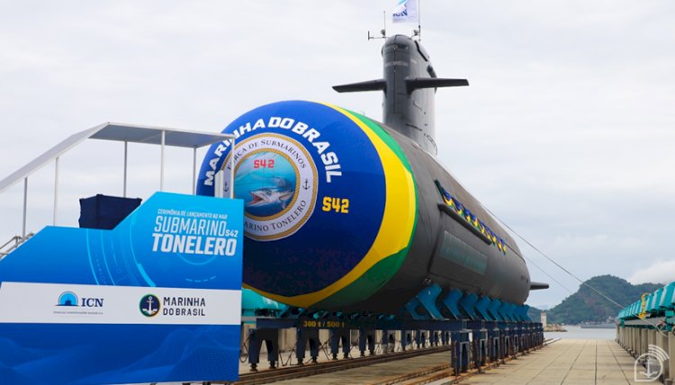 Marinha lança Submarino “Tonelero” ao mar, em Itaguaí/RJ