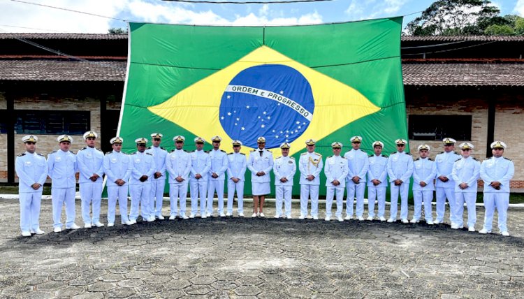 2º Batalhão Operações Ribeirinhas realiza Cerimônia de Juramento à Bandeira Nacional dos Oficiais Médicos da Reserva de 2ª Classe da Marinha (RM2-Md)