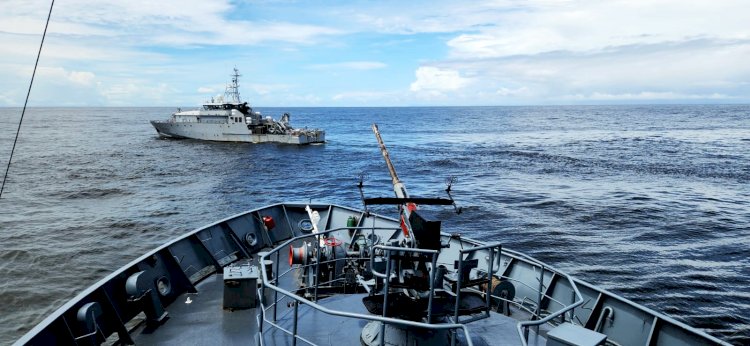 Navio-Patrulha “Bracuí” desatraca do porto de Paramaribo e encerra a segunda fase da Operação “Caribex 2024
